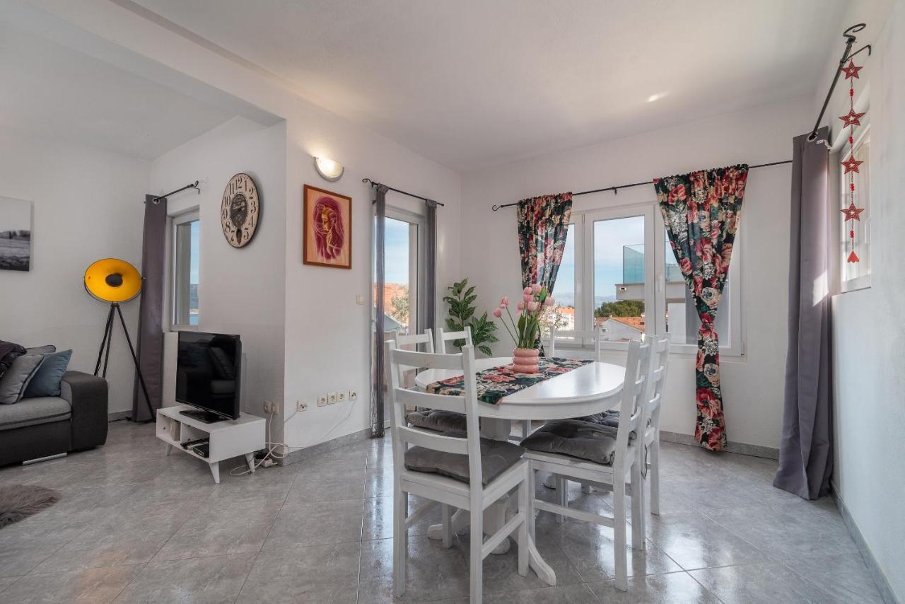 Holiday Villa Nostra تروغير المظهر الخارجي الصورة